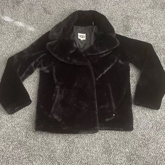 UGG Rosemary Fur Coat - Size Medium NWOT! - Picture 5 of 11